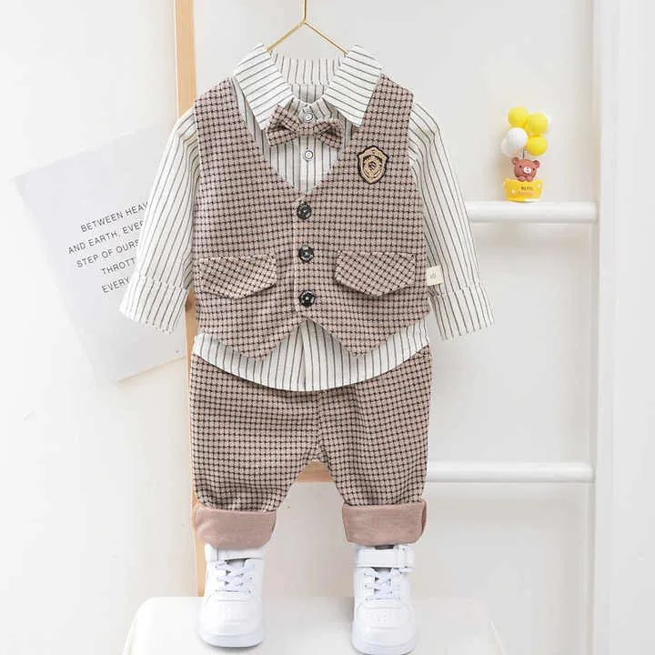 ملابس أطفال ، ملابس للربيع ، للأطفال, ملابس . Children's clothing, spring clothing, children's clothing,