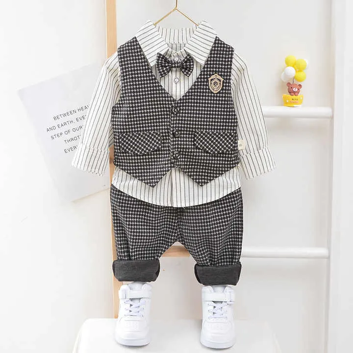 ملابس أطفال ، ملابس للربيع ، للأطفال, ملابس . Children's clothing, spring clothing, children's clothing,