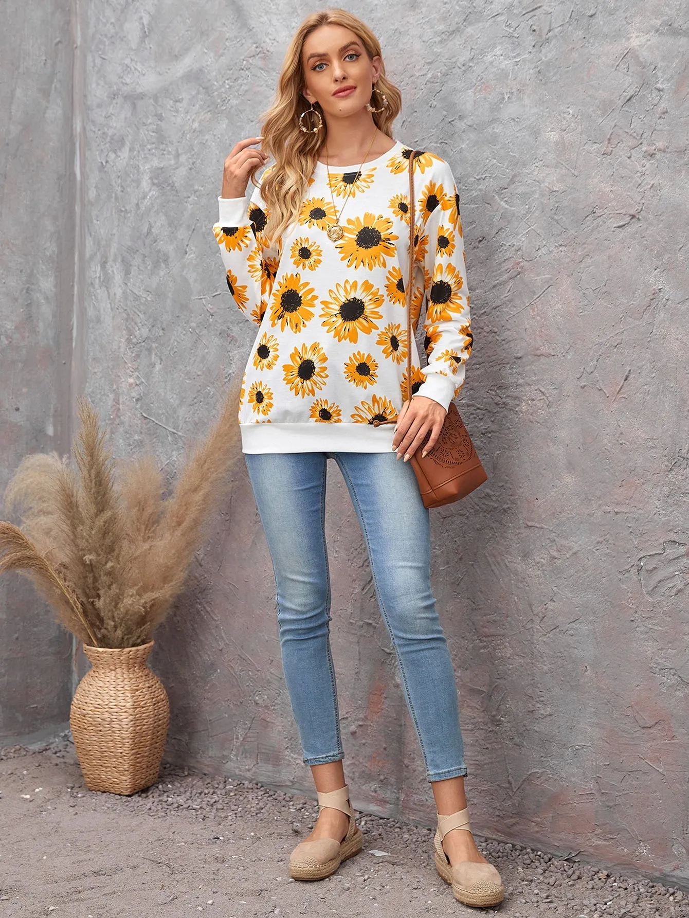 Casual All Over Print Long Sleeve Round Neck Regular Women Sweatshirt