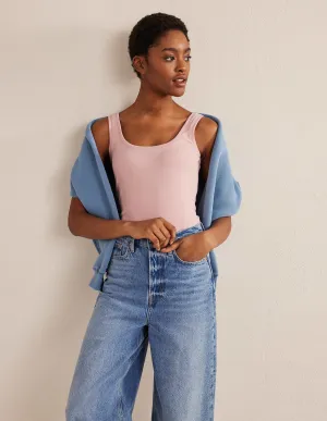Essential Vest-Milkshake